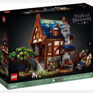 LEGO IDEAS Medieval Blacksmith Shop Set 21325 2164 pieces Building Model Kit NIB